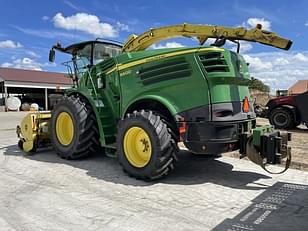 Main image John Deere 8600 11