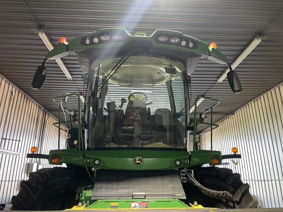 Image of John Deere 8600 equipment image 3