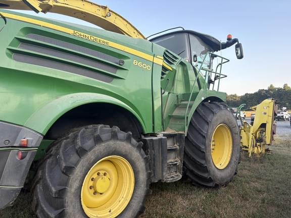 Image of John Deere 8600 equipment image 3