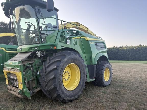 Image of John Deere 8600 equipment image 1