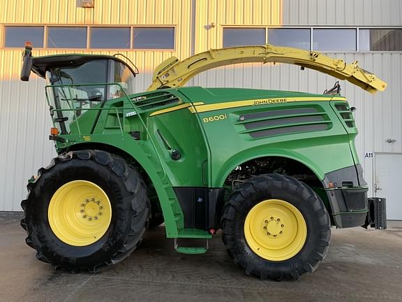 Image of John Deere 8600 Primary image