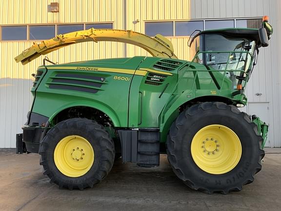 Image of John Deere 8600 equipment image 1