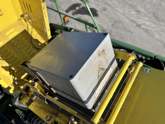 Image of John Deere 8600i equipment image 4