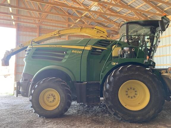 Image of John Deere 8600 Primary image