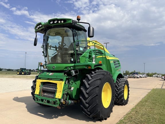 2016 John Deere 8700i Equipment Image0