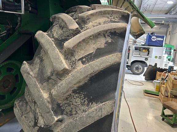Image of John Deere 8700i equipment image 1