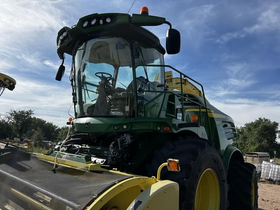 Image of John Deere 8800i Primary image