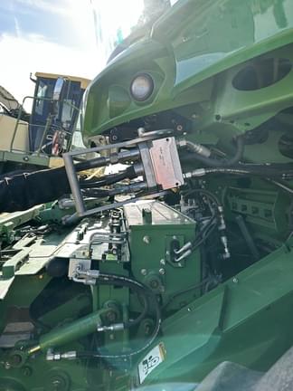 Image of John Deere 8800i equipment image 1