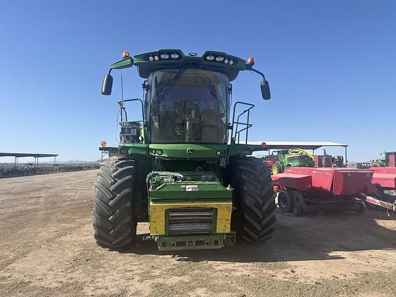 Image of John Deere 8800i equipment image 4