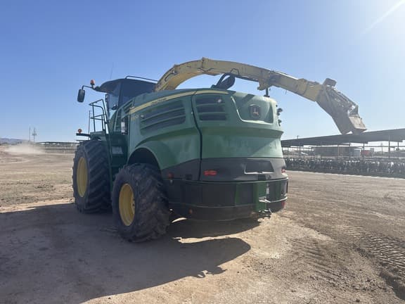 Image of John Deere 8800i equipment image 2