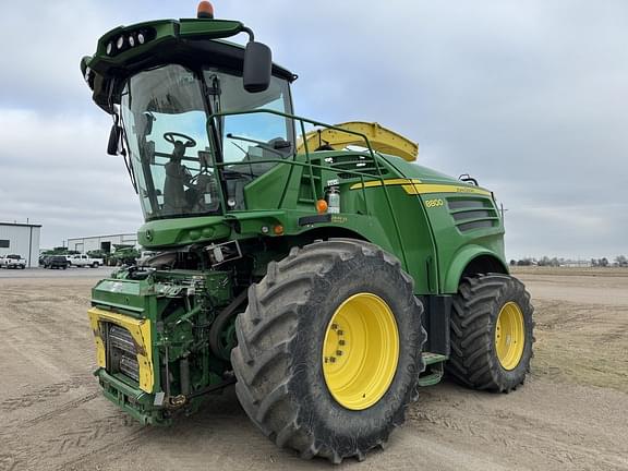 Image of John Deere 8800 equipment image 1