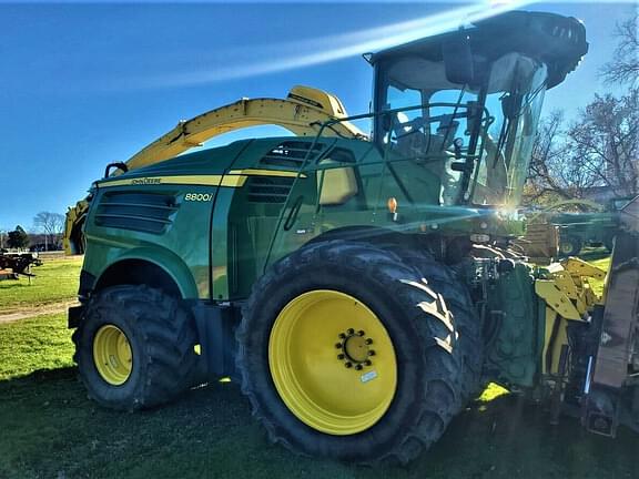 Image of John Deere 8800i equipment image 2