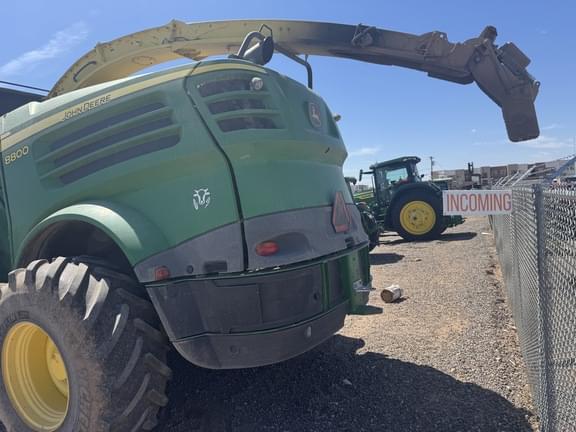 Image of John Deere 8800 equipment image 4