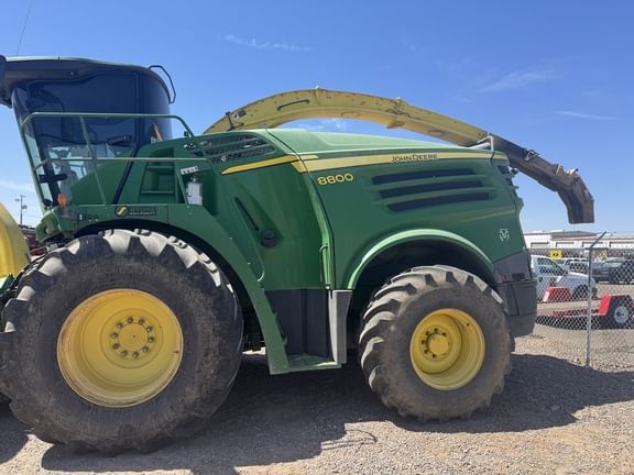 2016 John Deere 8800 Equipment Image0