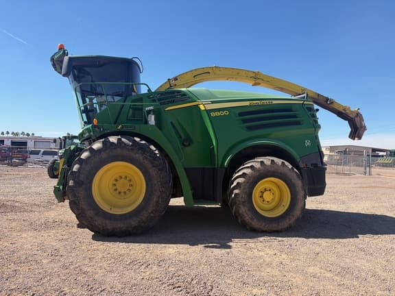 Image of John Deere 8800 equipment image 2