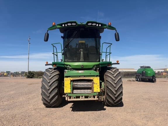 Image of John Deere 8800 Primary image