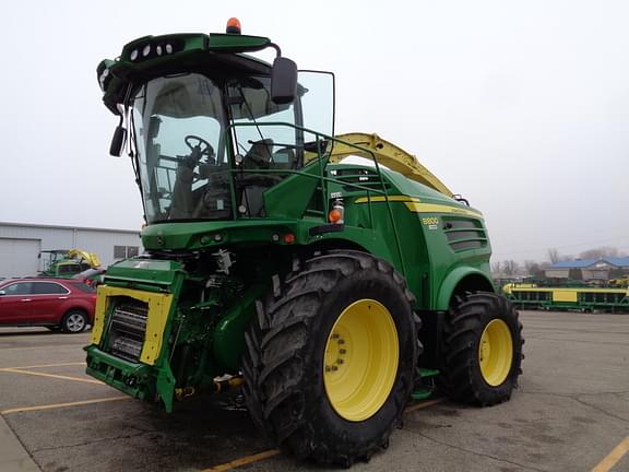 Image of John Deere 8800 equipment image 1