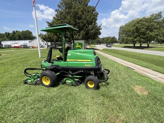 Image of John Deere 8800A equipment image 2