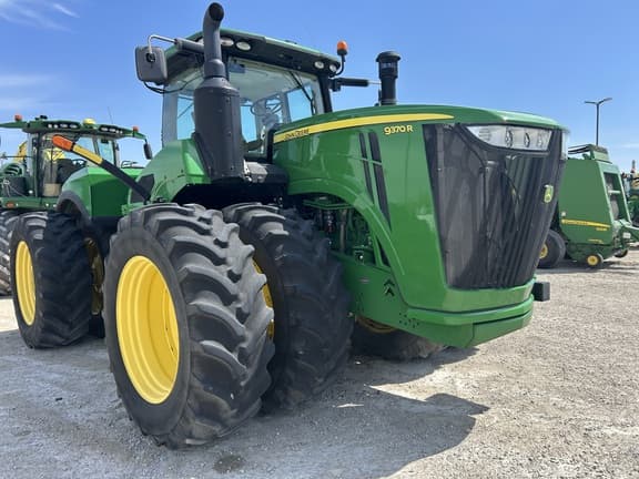 Image of John Deere 9370R equipment image 1