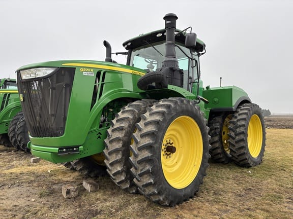 2016 John Deere 9370R Equipment Image0