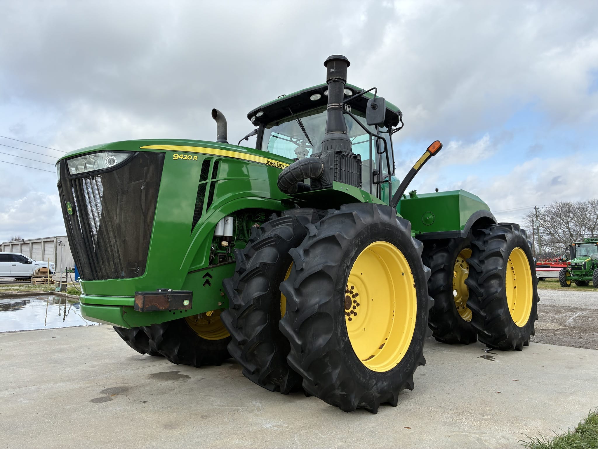 2016 John Deere 9420R Equipment Image0