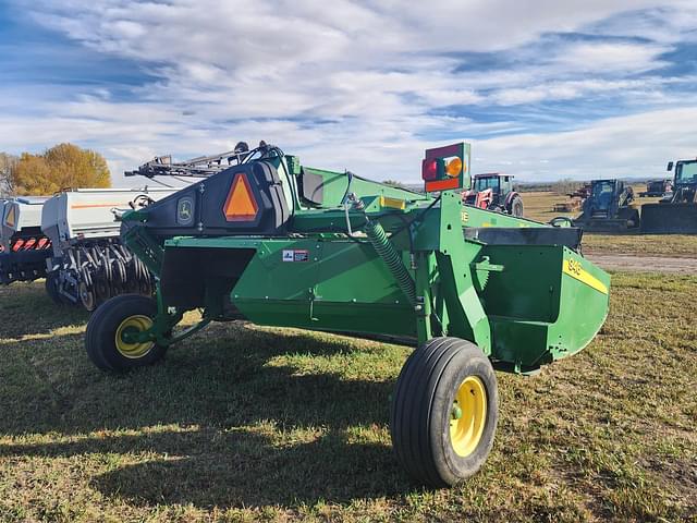 Image of John Deere 946 equipment image 3