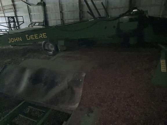 Image of John Deere 946 equipment image 2