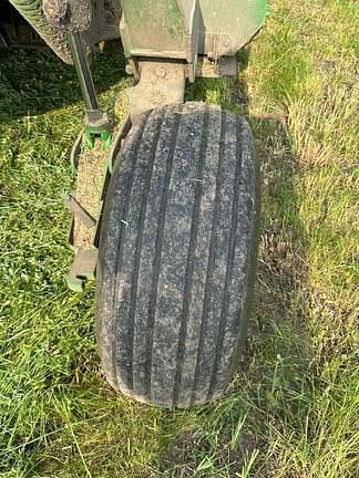 Image of John Deere 946 equipment image 2