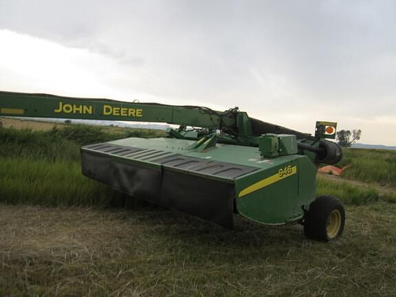 Image of John Deere 946 equipment image 2