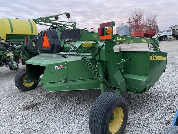Image of John Deere 946 equipment image 3