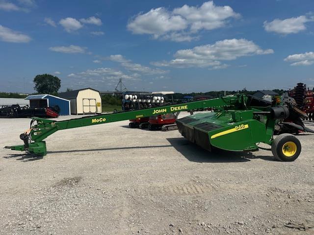 Image of John Deere 946 equipment image 1