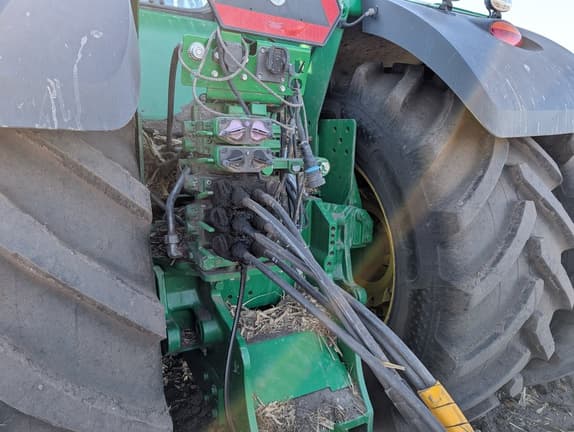 Image of John Deere 9470R equipment image 4