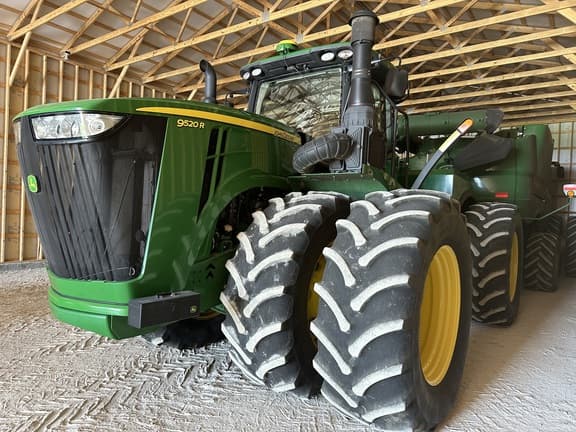 Image of John Deere 9520R equipment image 4