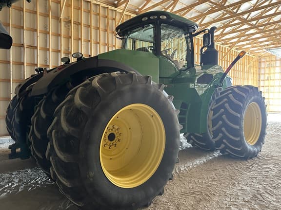 Image of John Deere 9520R equipment image 2
