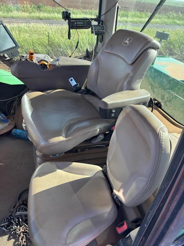 Image of John Deere 9520R equipment image 3