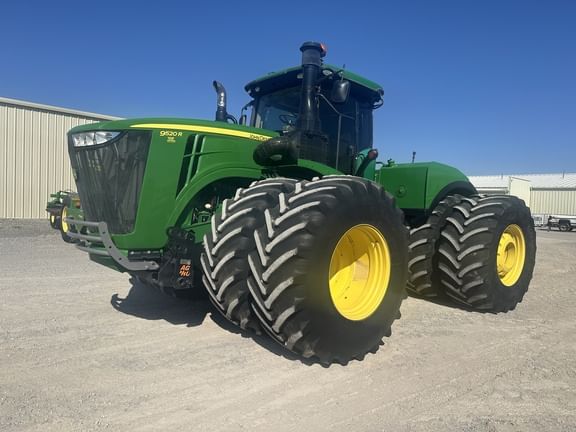2016 John Deere 9520R Equipment Image0