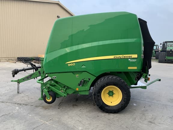 Image of John Deere 960 equipment image 4
