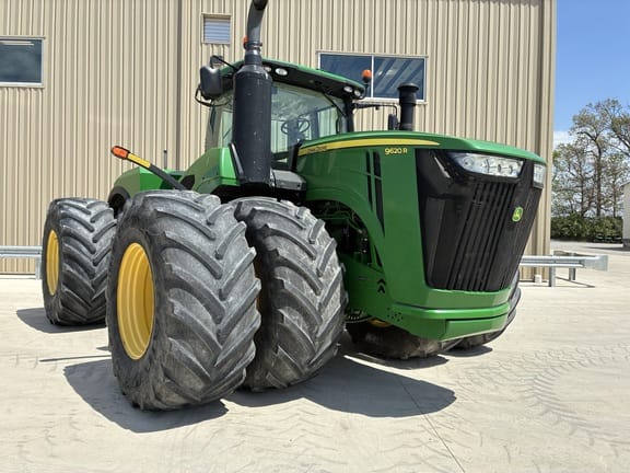 2016 John Deere 9620R Equipment Image0