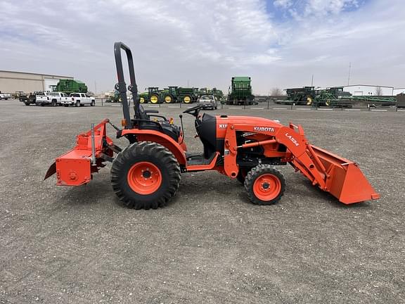 Image of Kubota B2650 equipment image 3