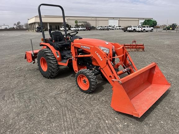 Image of Kubota B2650 equipment image 2