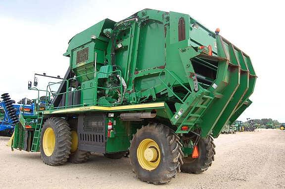 Image of John Deere CP690 equipment image 1