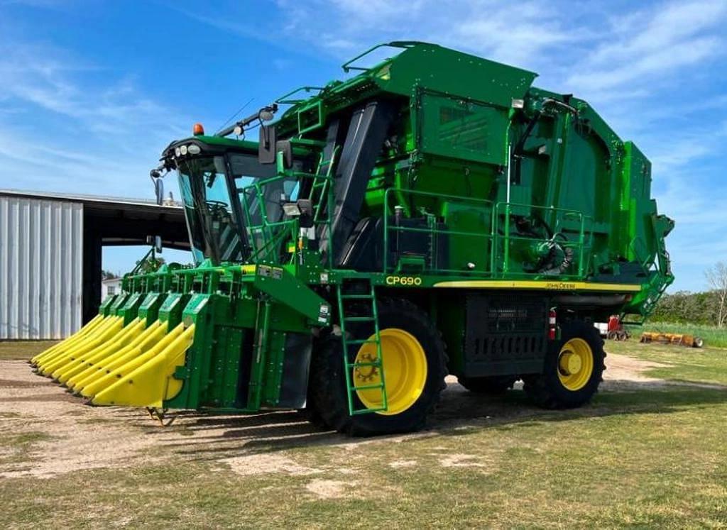 Image of John Deere CP690 Primary image