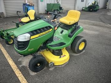 Main image John Deere D105