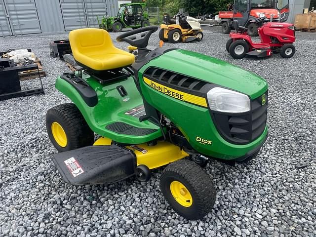 Image of John Deere D105 equipment image 1