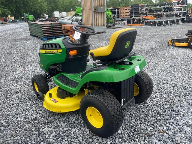 Image of John Deere D105 equipment image 3