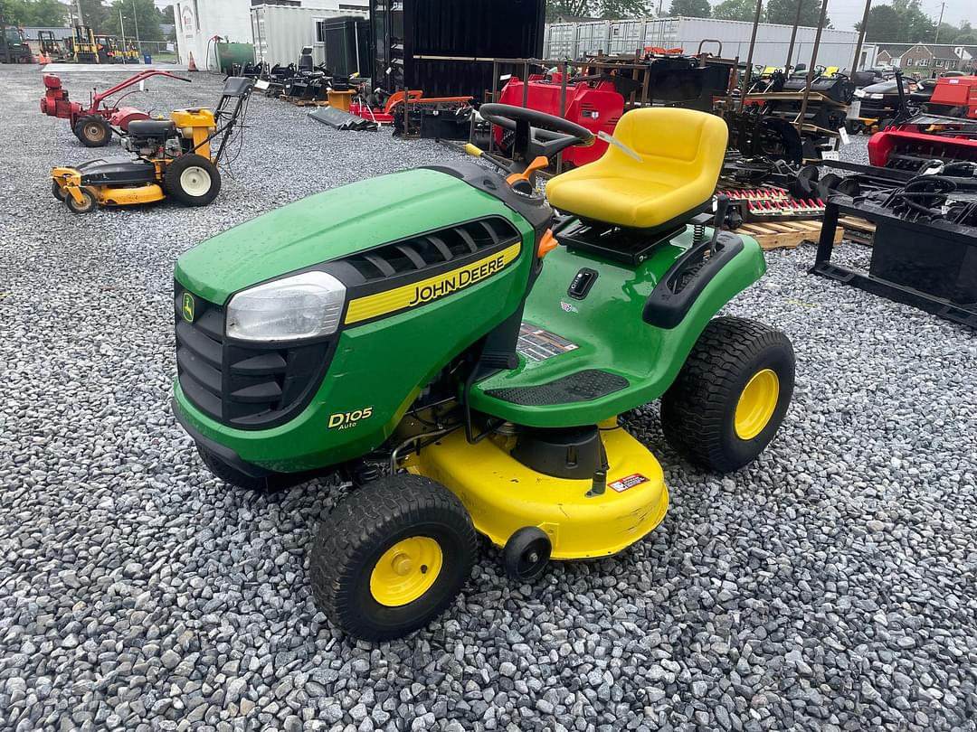 Image of John Deere D105 Primary image