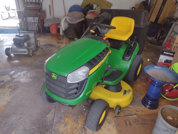 Main image John Deere D110
