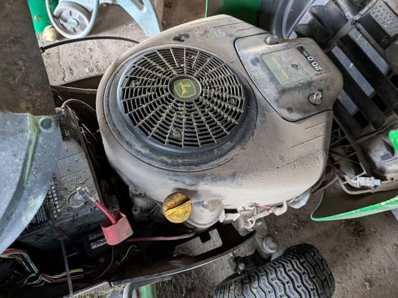 Image of John Deere D125 equipment image 4