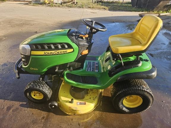 Image of John Deere D130 equipment image 2