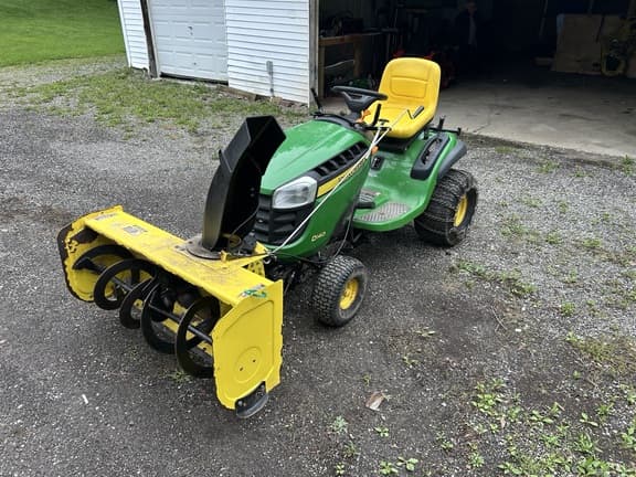 Image of John Deere D140 equipment image 2